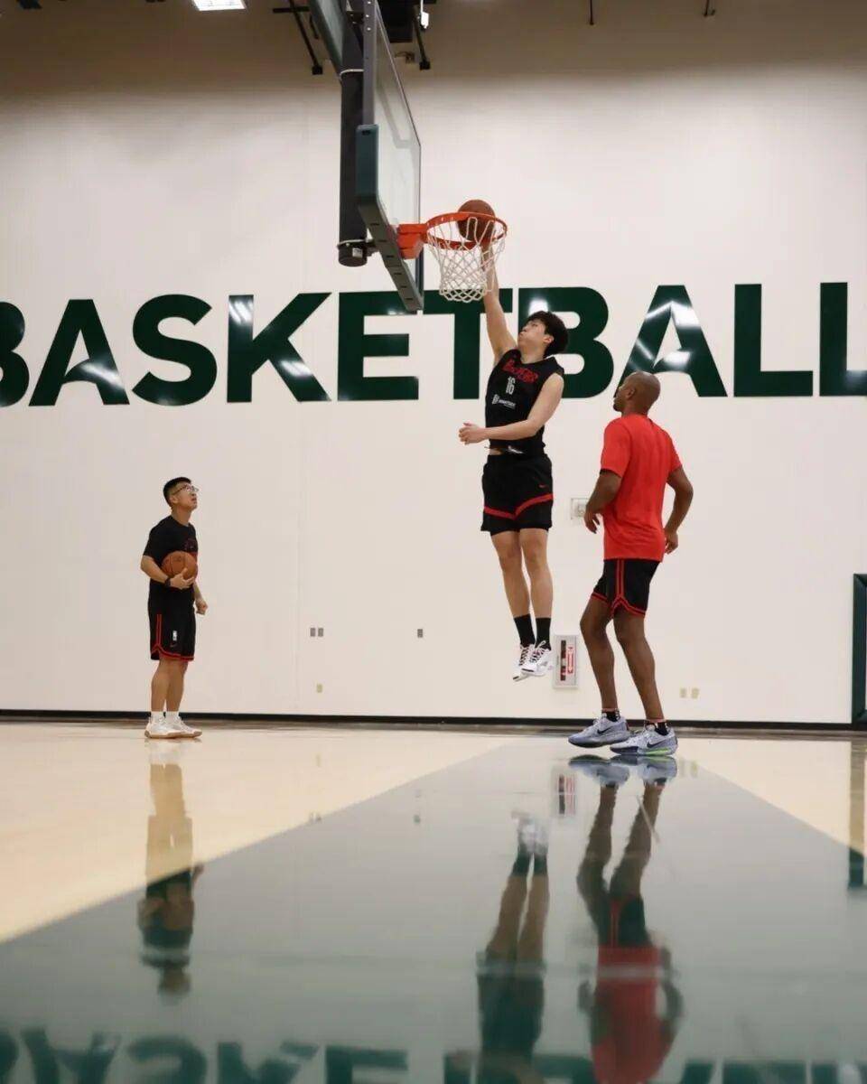 九游官网-关于波特兰开拓者训练开放日，加时末段伤情更新引欢呼，CBA季后赛在即，赛程密集仍需轮换的信息