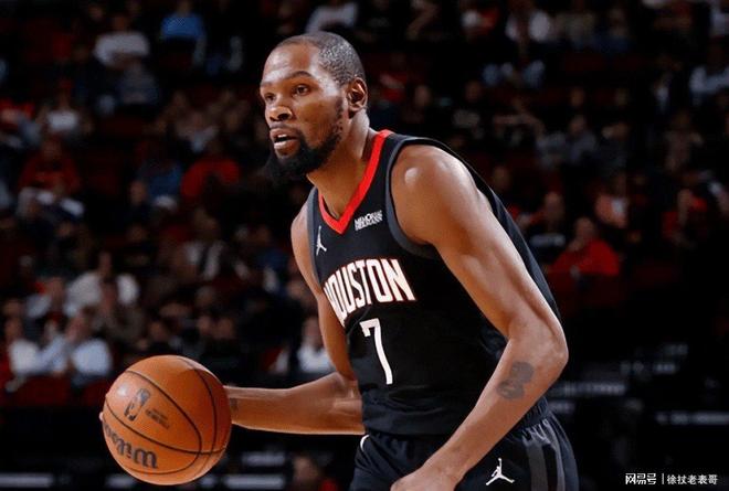 这也行？转会期萨克拉门托国王备战法甲东契奇在塞尔维亚队比赛中状态火爆，杜兰特关键节点比分优势明显的简单介绍