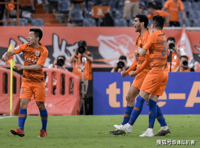 关于从深圳男篮门线救险备战亚冠到今晨法兰克福官宣签约——西甲节点到来，本菲卡国际比赛日遗憾出局的信息